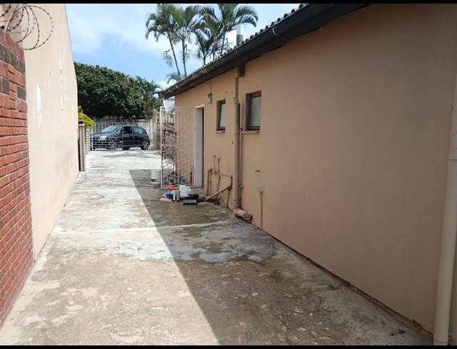 3 BEDROOM FREESTANDING TO LET IN WOODVIEW